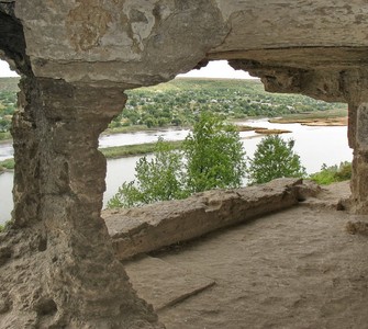 Скалистые монастыри, скрытая архитектура