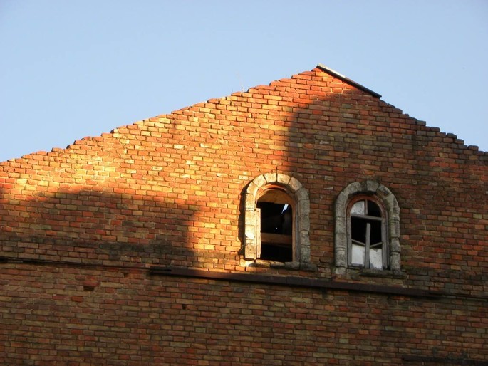 Moara Roșie, esempio unico di archeologia industriale